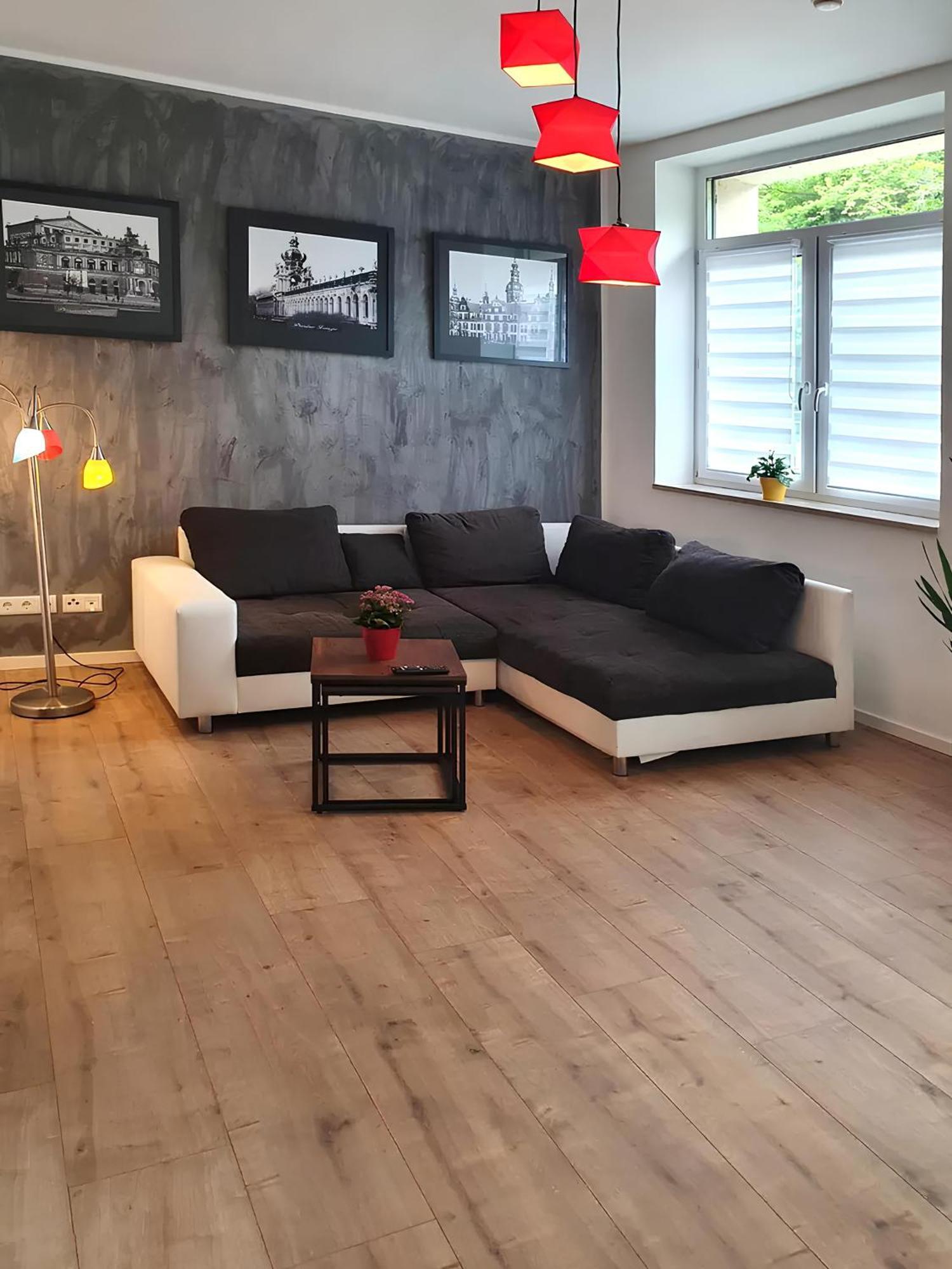 Geraeumige Moderne 3 Raumwohnung